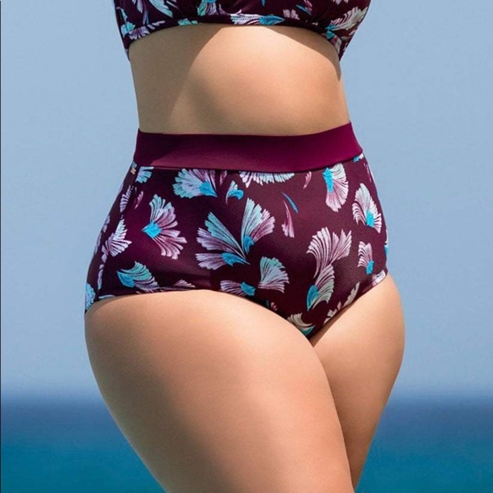 NWT RAISINS CURVE Island High Waist Bottom -Maroon